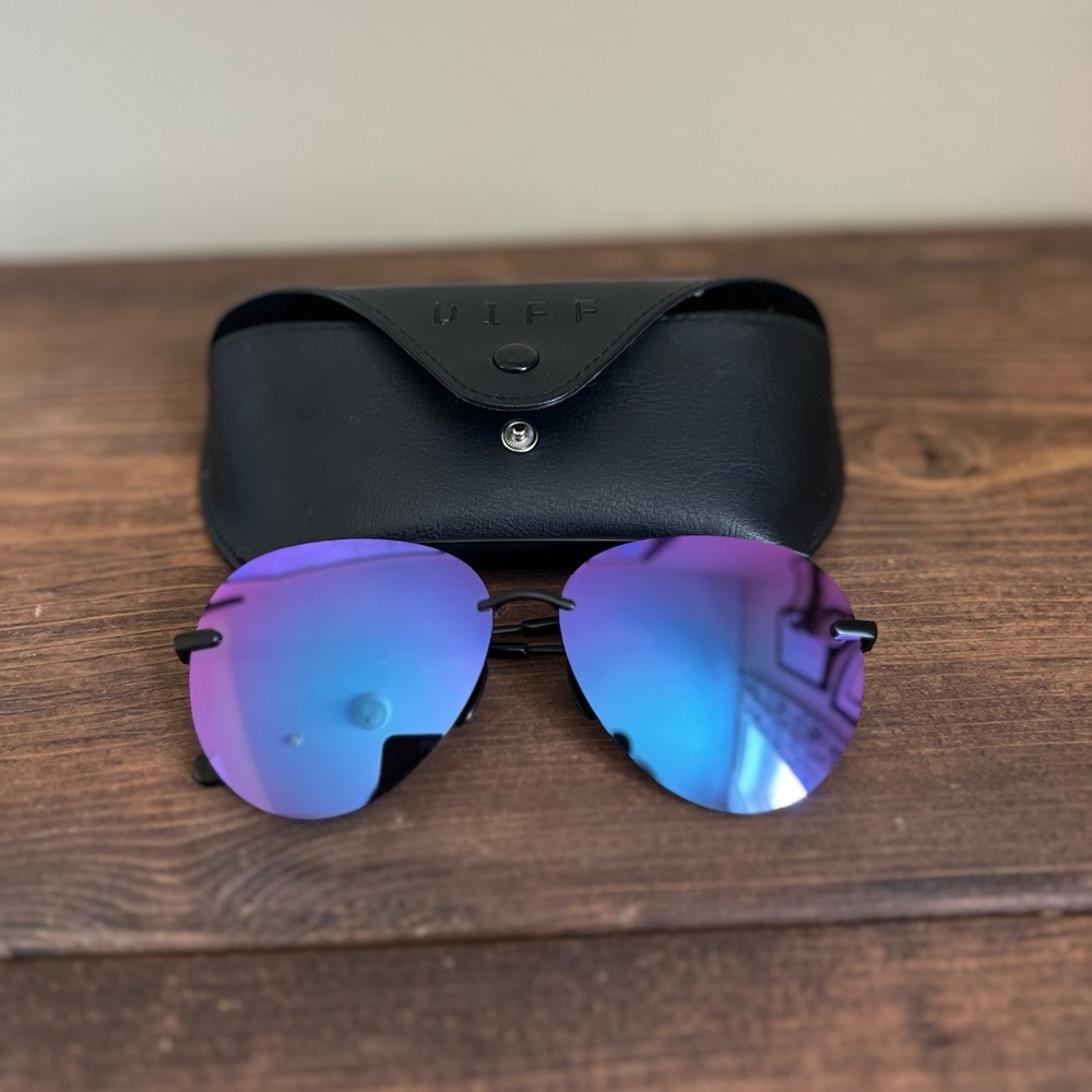 DIFF Eyewear Lenox Sunglasses Aviators Mirrored